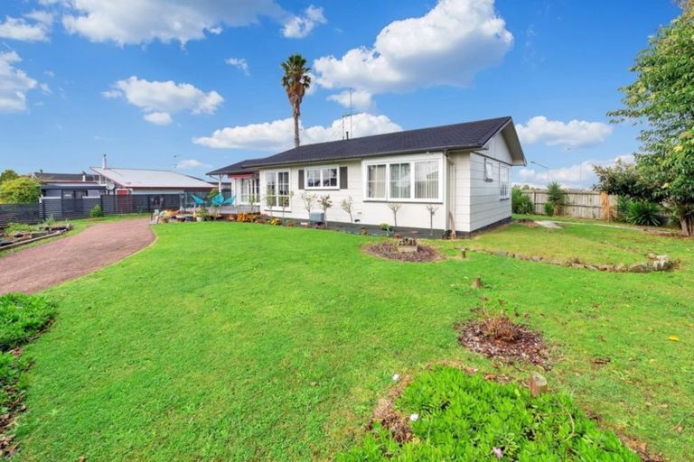 Photo of property in 32 Barnhill Crescent, Pahurehure, Papakura, 2113