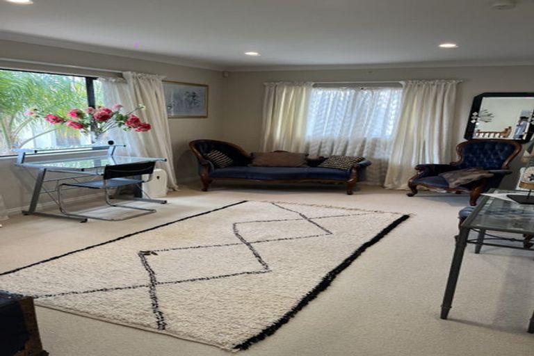Photo of property in 106 Meadowland Drive, Somerville, Auckland, 2014