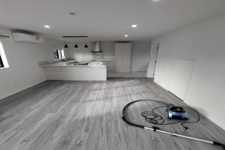 Photo of property in 1/339 Pakuranga Road, Pakuranga Heights, Auckland, 2010