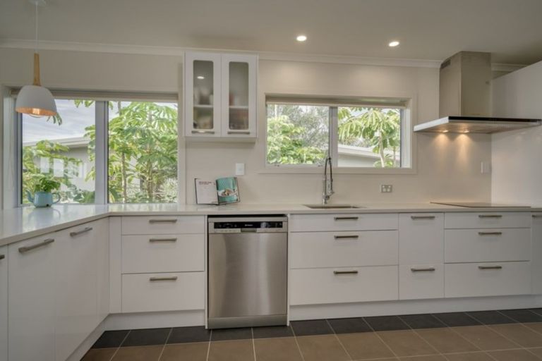 Photo of property in 700a Papamoa Beach Road, Papamoa Beach, Papamoa, 3118