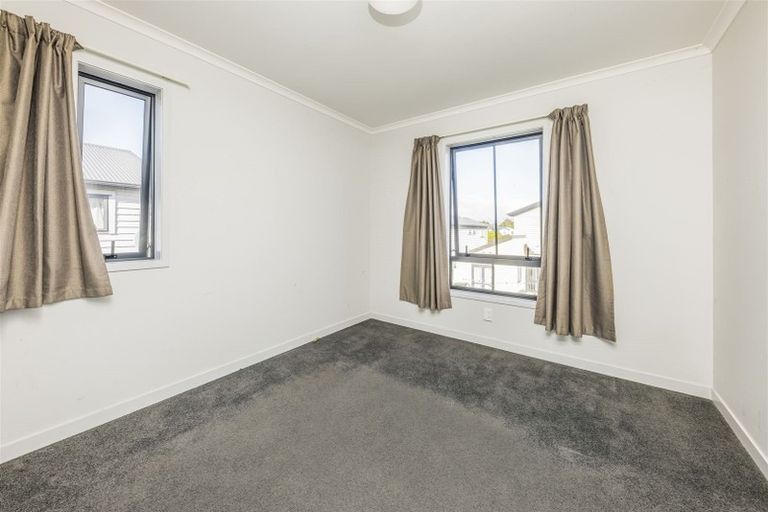 Photo of property in 5 Kuparu Street, Weymouth, Auckland, 2103