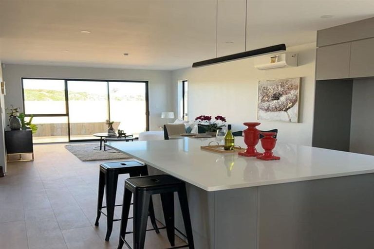 Photo of property in 29 Kaapehu Street, Karaka, 2578