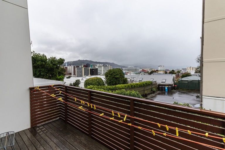 Photo of property in 76 Brougham Street, Mount Victoria, Wellington, 6011