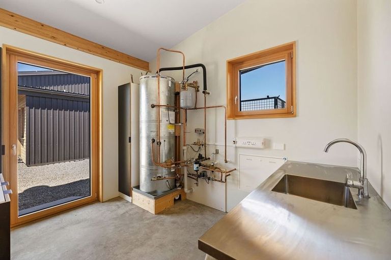 Photo of property in Kane Road, Hawea Flat, Lake Hawea, 9382