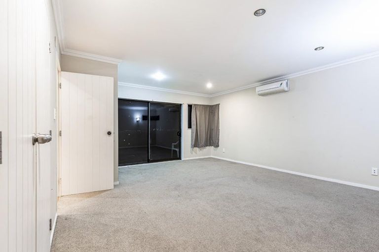 Photo of property in 4 Gordon Stanley Drive, Massey, Auckland, 0614