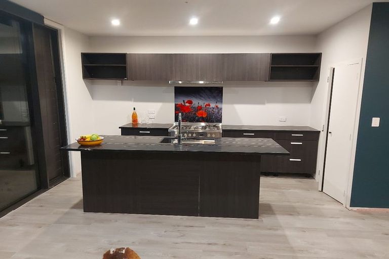 Photo of property in 20 De Val Drive, Titirangi, Auckland, 0604