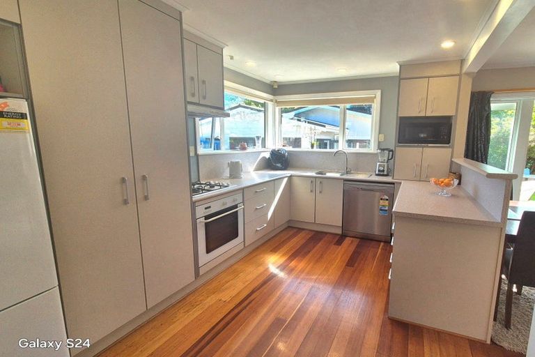 Photo of property in 18 Parnell Street, Fairfield, Lower Hutt, 5011