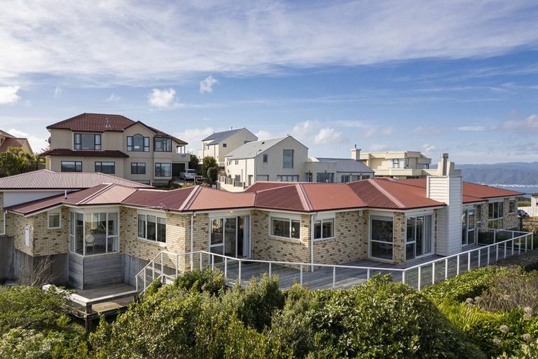 Photo of property in 9 Imran Terrace, Khandallah, Wellington, 6035
