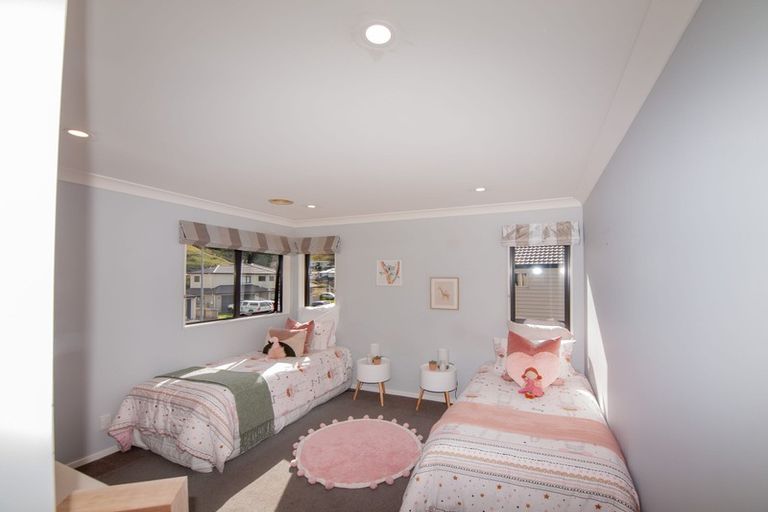 Photo of property in 7 Moston Grove, Churton Park, Wellington, 6037