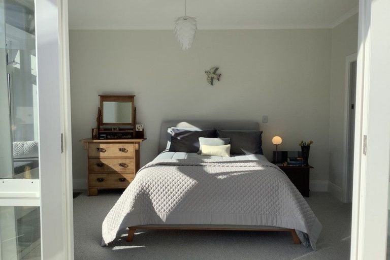 Photo of property in 5 Travancore Street, Island Bay, Wellington, 6023