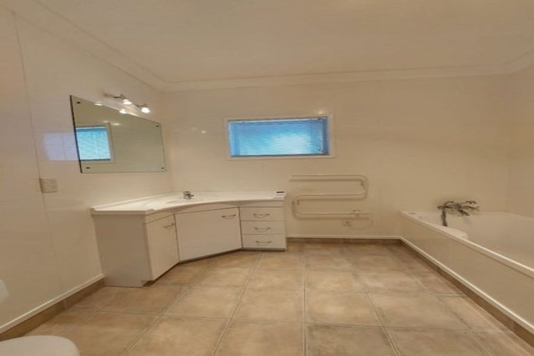 Photo of property in 15 Doone Street, Lynmouth, New Plymouth, 4310
