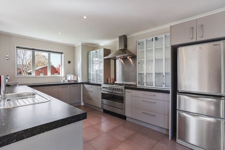 Photo of property in 2 Ascot Place, Rangiora, 7400