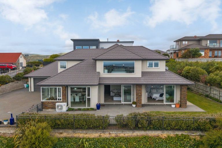 Photo of property in 18 Kahurangi Heights, Aotea, Porirua, 5024
