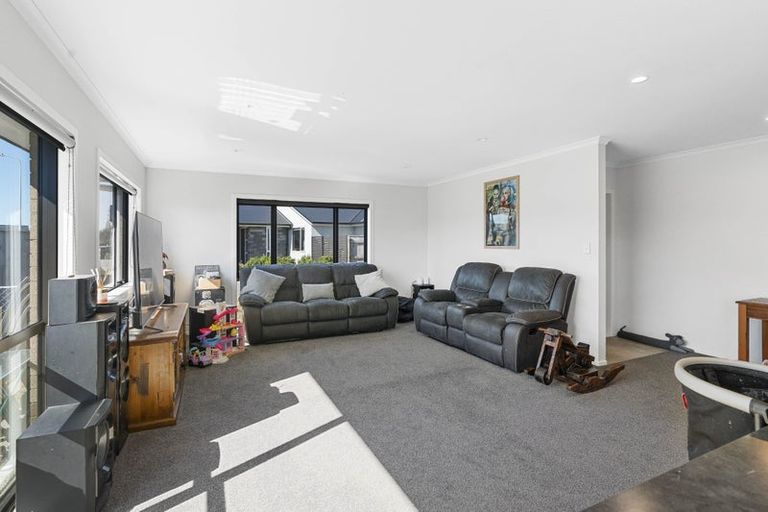 Photo of property in 6 Molesworth Street, Carterton, 5713
