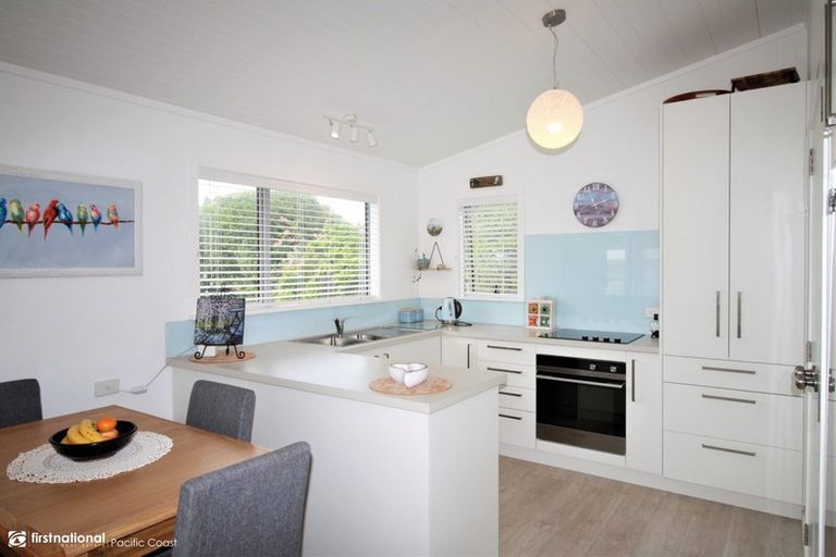 Photo of property in 2a Swordfish Avenue, Whiritoa, Whangamata, 3691