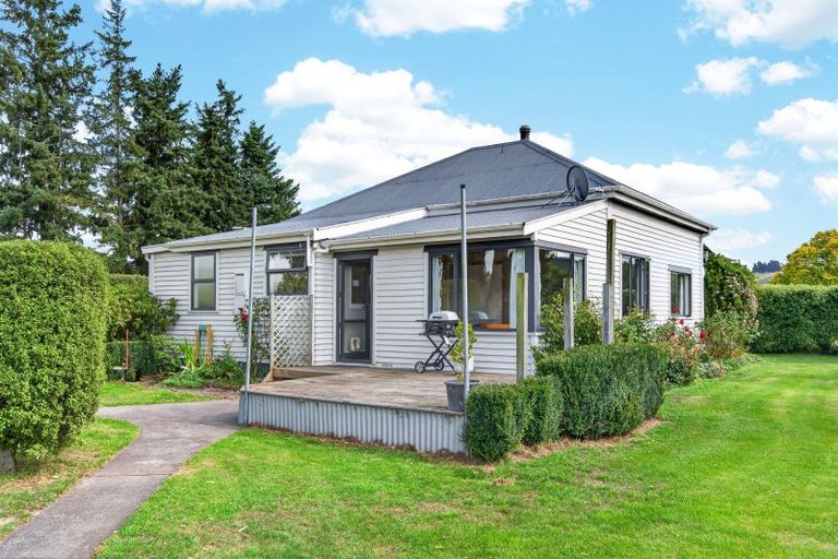 Photo of property in 63 Bridge Street, Coalgate, 7673