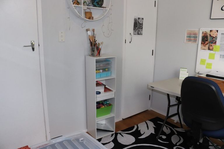 Photo of property in 15 Mcentee Street, Papakura, 2110