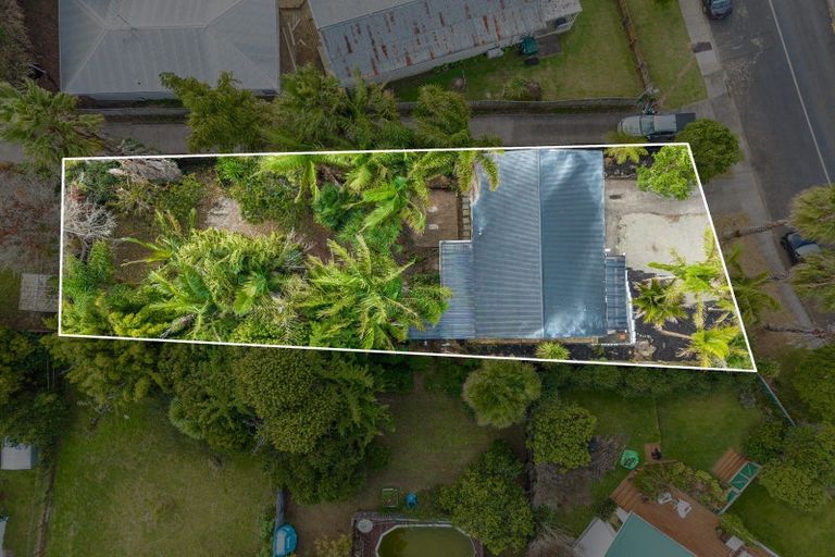 Photo of property in 42 Lauderdale Road, Birkdale, Auckland, 0626