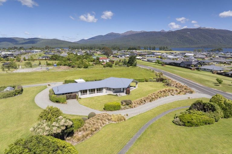 Photo of property in 120 Aparima Drive, Te Anau, 9600