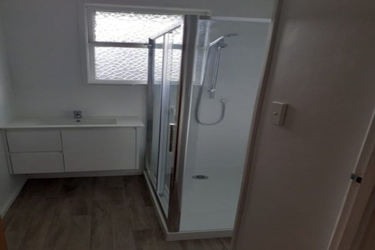 Photo of property in 2/285 Massey Road, Mangere East, Auckland, 2024