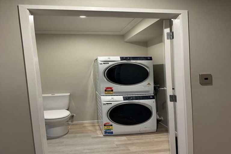 Photo of property in 181u5 Knighton Road, Hillcrest, Hamilton, 3216
