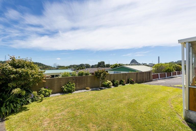 Photo of property in 27a Norwich Avenue, Spotswood, New Plymouth, 4310