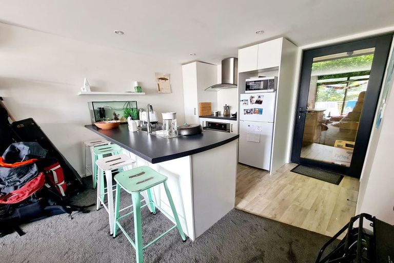 Photo of property in 98 Wadestown Road, Wadestown, Wellington, 6012