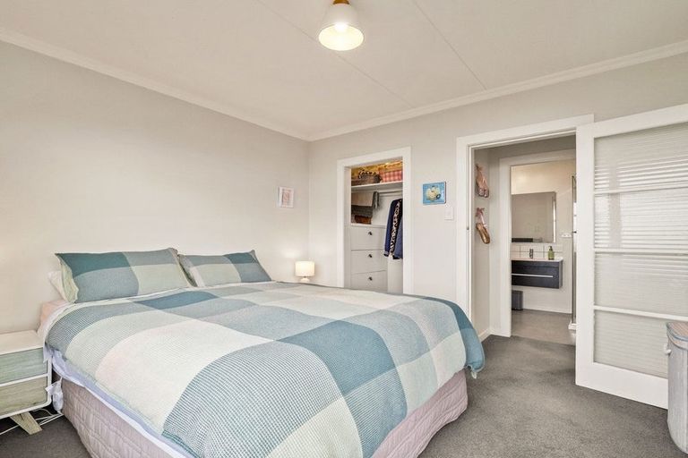 Photo of property in 141 Easther Crescent, Kew, Dunedin, 9012