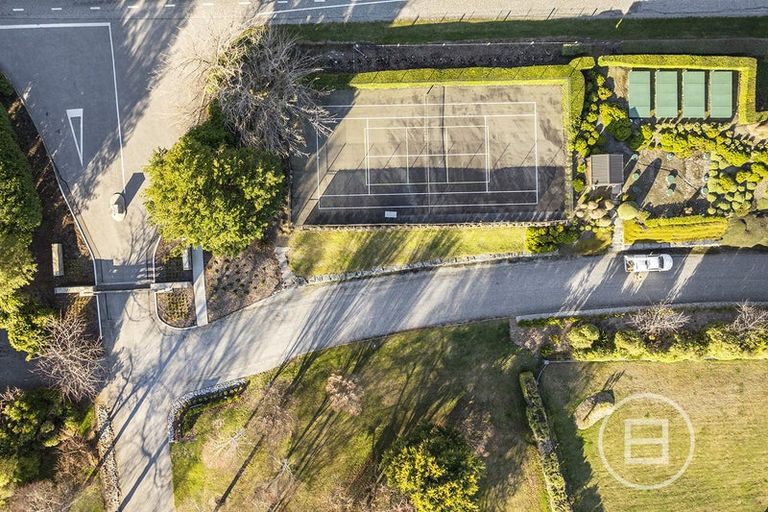 Photo of property in 5 Summerfield Place, Drift Bay, Queenstown, 9371