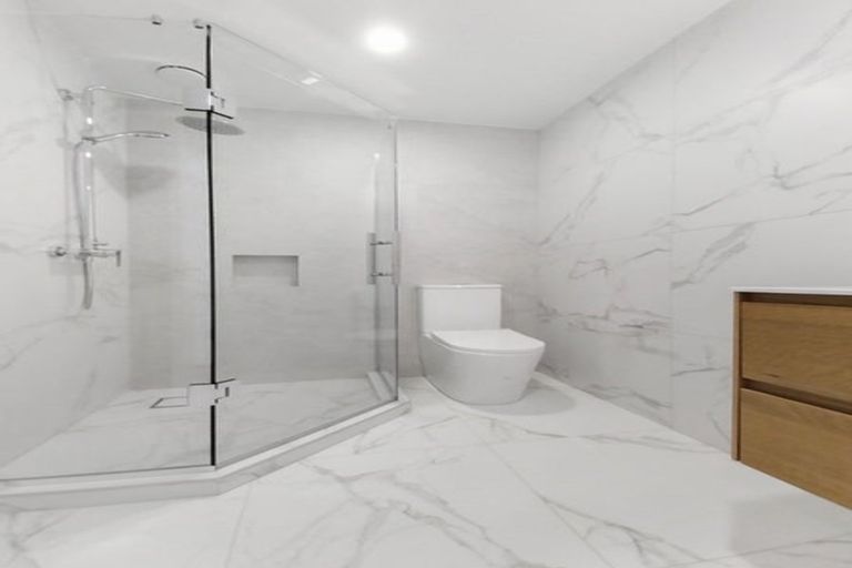 Photo of property in 29b Dawnhaven Drive, Te Atatu Peninsula, Auckland, 0610