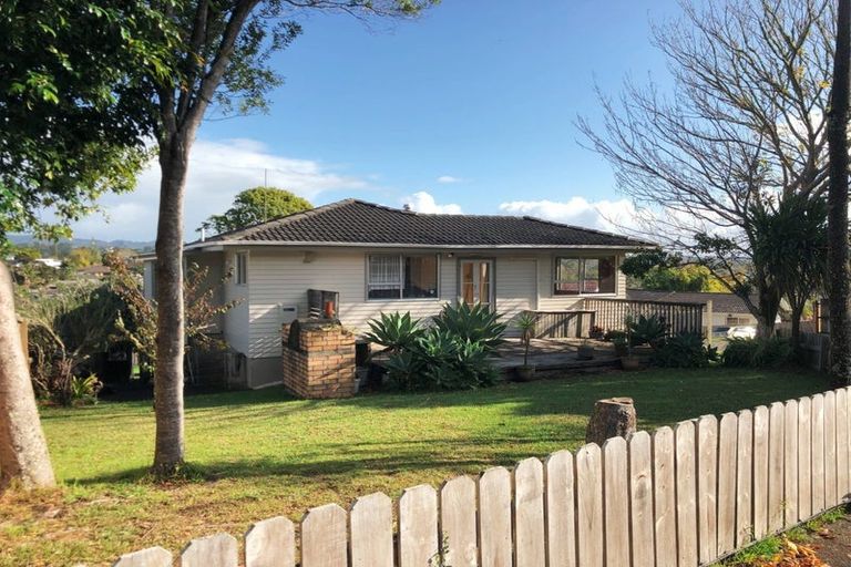 Photo of property in 13 Seakens Way, Glen Eden, Auckland, 0602