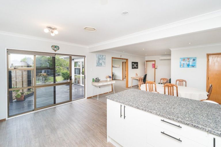 Photo of property in 14 Pitama Road, Awapuni, Palmerston North, 4412