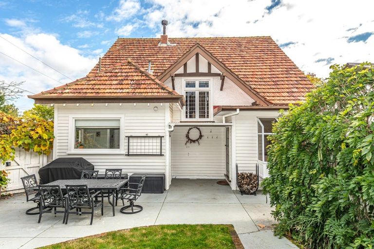 Photo of property in 12 Brassey Road, Saint Johns Hill, Whanganui, 4500