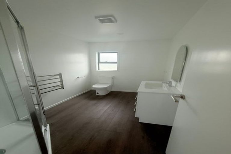 Photo of property in 128 Birkdale Road, Birkdale, Auckland, 0626