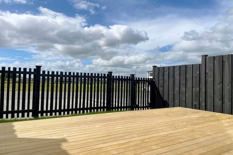 Photo of property in 51 Auranga Drive, Karaka, Papakura, 2113