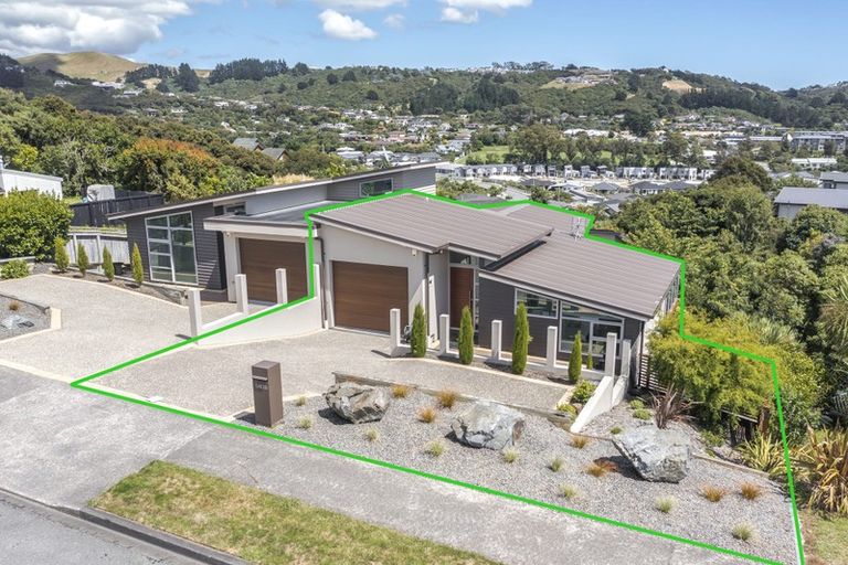 Photo of property in 42b/1 James Cook Drive, Whitby, Porirua, 5024