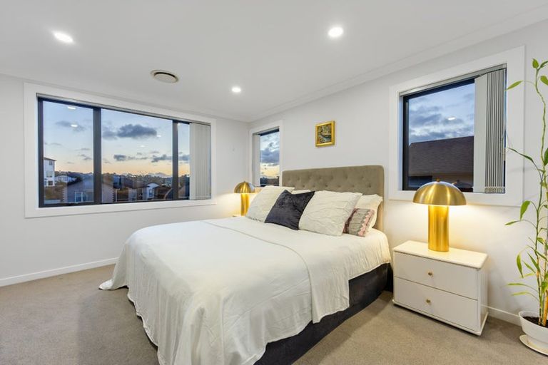 Photo of property in 5 Pennant Street, Long Bay, Auckland, 0630