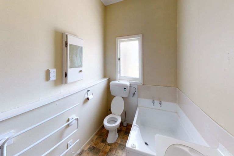 Photo of property in 20 Kawatiri Avenue, Gonville, Whanganui, 4501