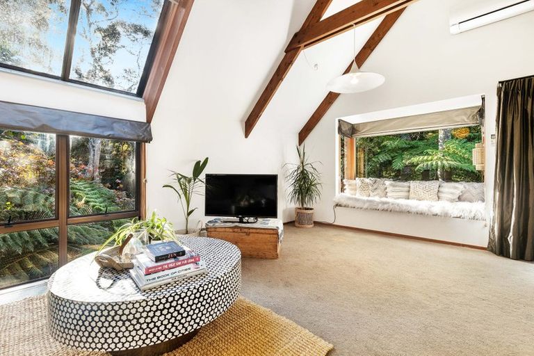 Photo of property in 113 Daffodil Street, Titirangi, Auckland, 0604