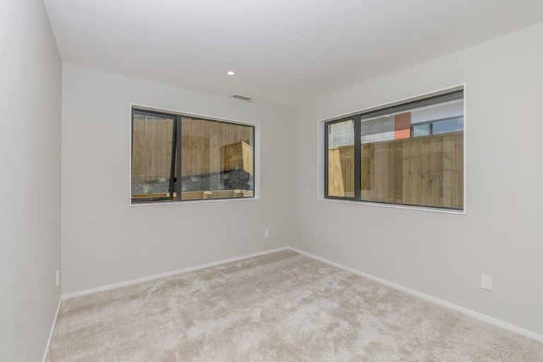 Photo of property in 83a Lake Road, Northcote, Auckland, 0627