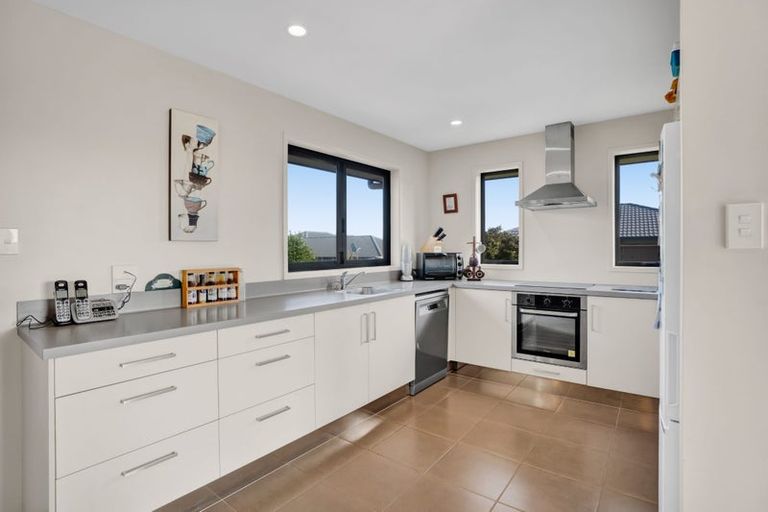 Photo of property in 8 Jules Crescent, Bell Block, New Plymouth, 4312