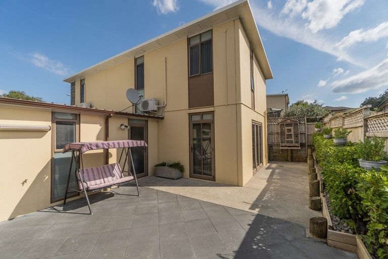 Photo of property in 12 Merlot Lane, Pukekohe, 2120
