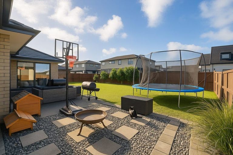 Photo of property in 16 Chalgrove Road, Huntington, Hamilton, 3210