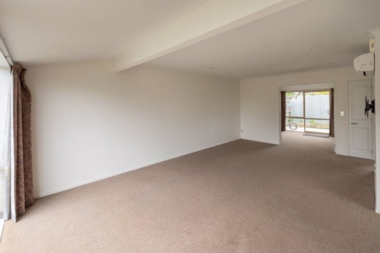 Photo of property in 3 Reeves Road, Rangiora, 7400