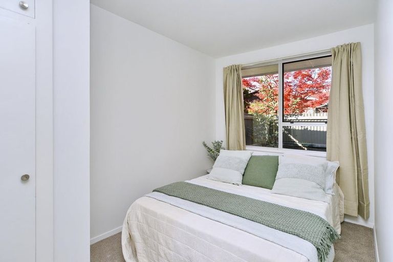 Photo of property in 2/21 Wyatt Place, Russley, Christchurch, 8042