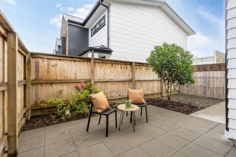 Photo of property in 10 Okoutu Lane, Moera, Lower Hutt, 5010