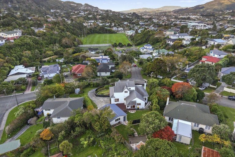 Photo of property in 53 The Drive, Tawa, Wellington, 5028
