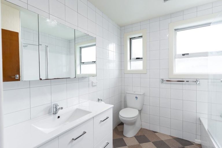 Photo of property in 77 Roberta Drive, Somerfield, Christchurch, 8024