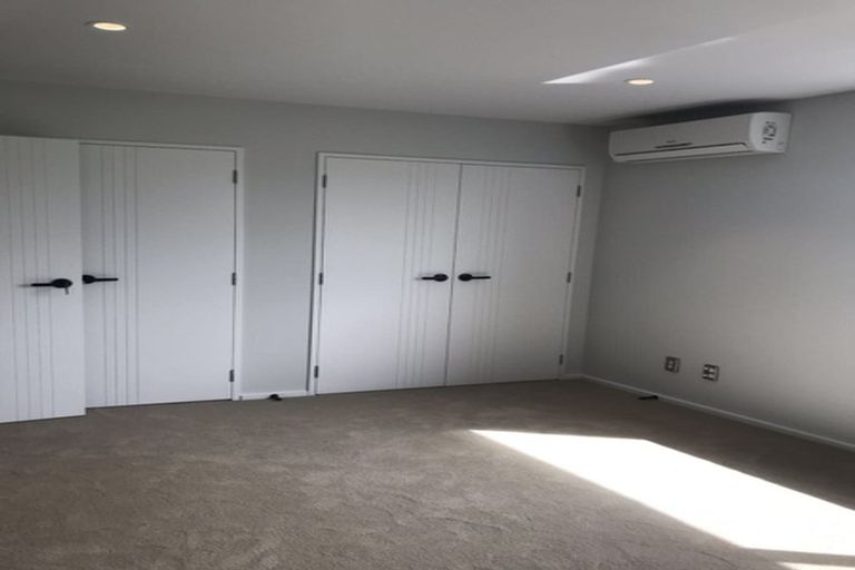 Photo of property in 23 Meritage Lane, Te Atatu South, Auckland, 0610