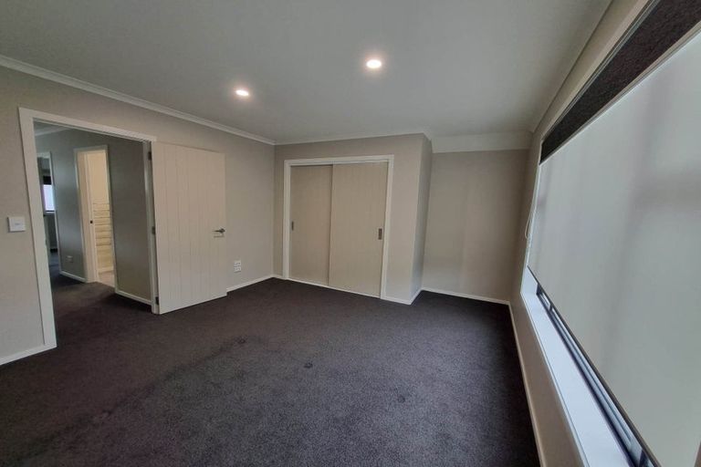 Photo of property in 6e Te Whiti Grove, Waterloo, Lower Hutt, 5011